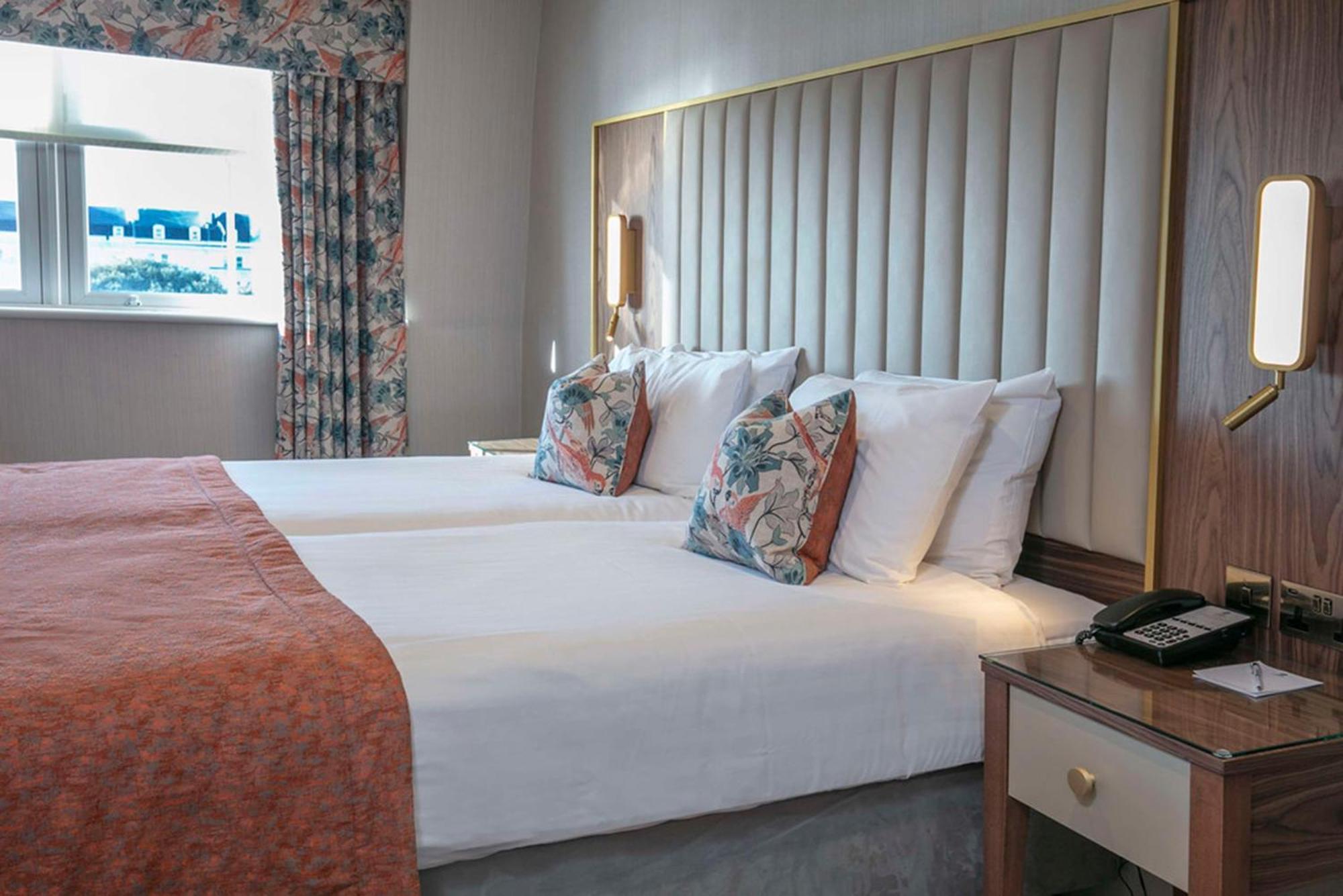 Отель Voco The Clifton Folkestone By Ihg Экстерьер фото