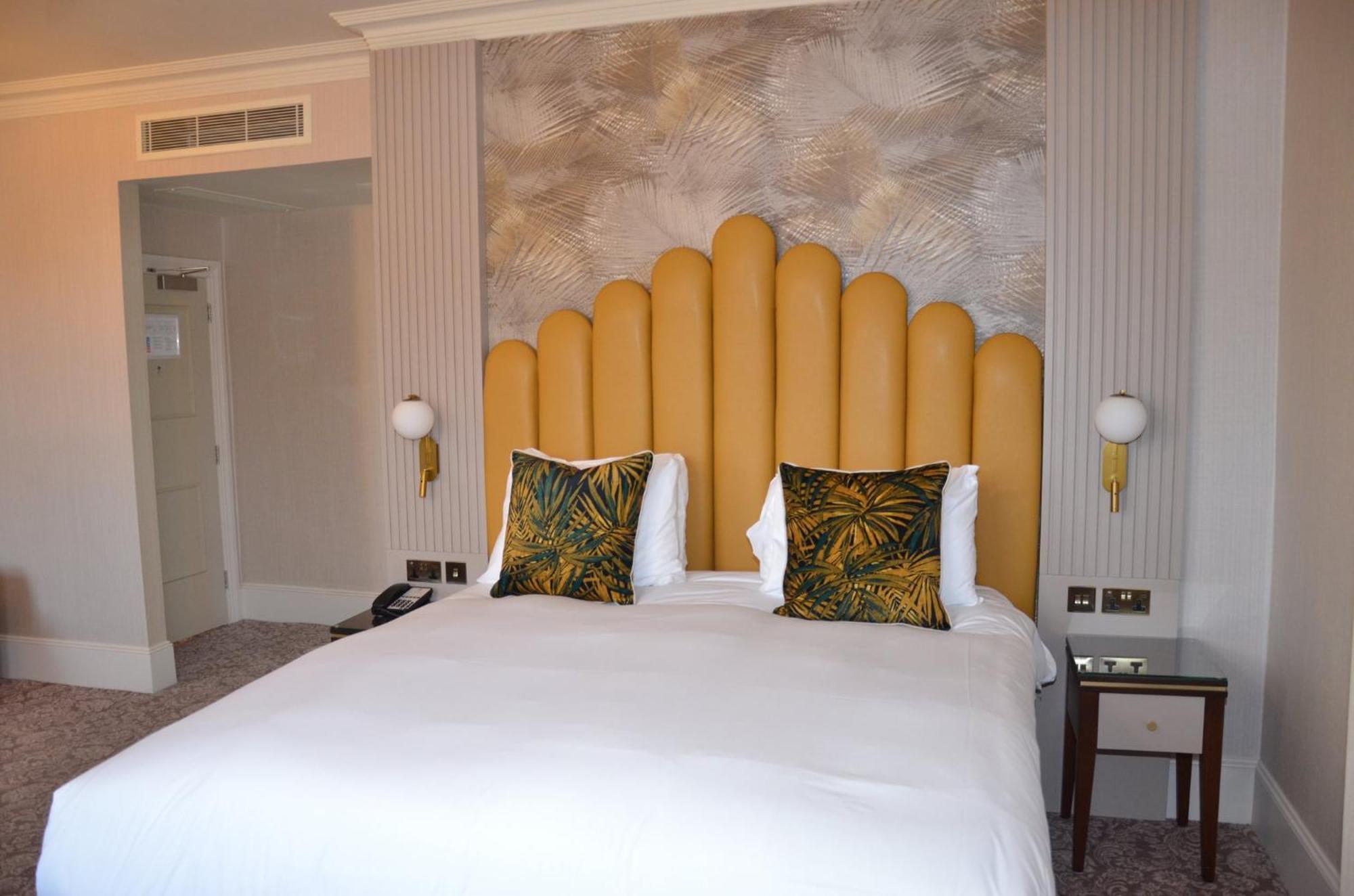 Отель Voco The Clifton Folkestone By Ihg Экстерьер фото