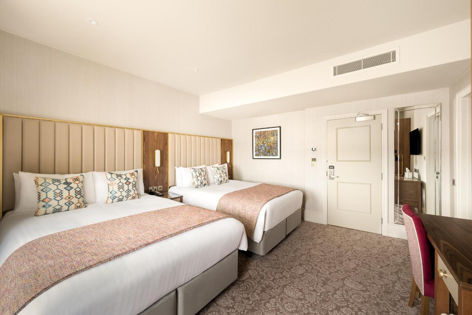 Отель Voco The Clifton Folkestone By Ihg Экстерьер фото