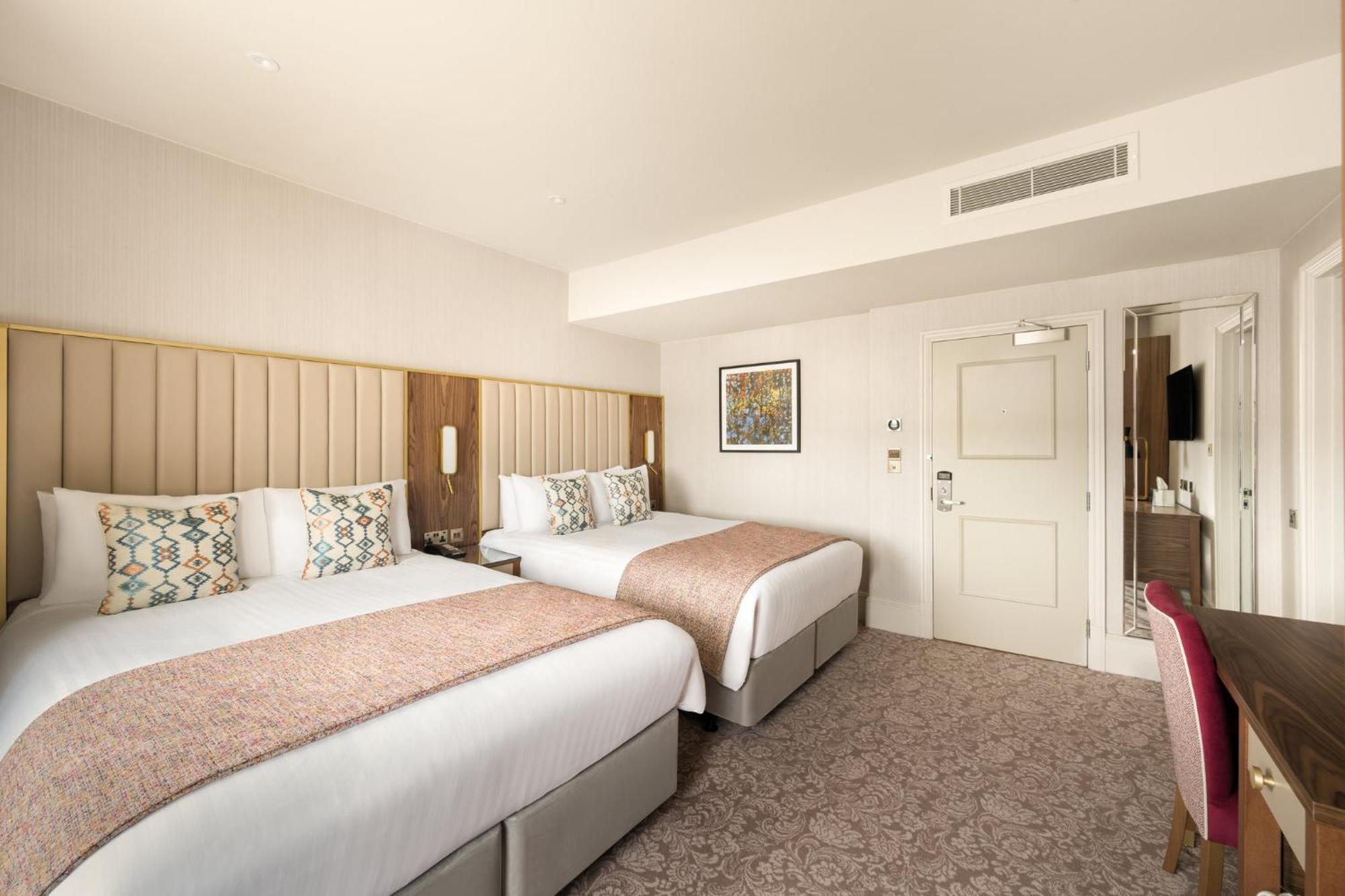Отель Voco The Clifton Folkestone By Ihg Экстерьер фото