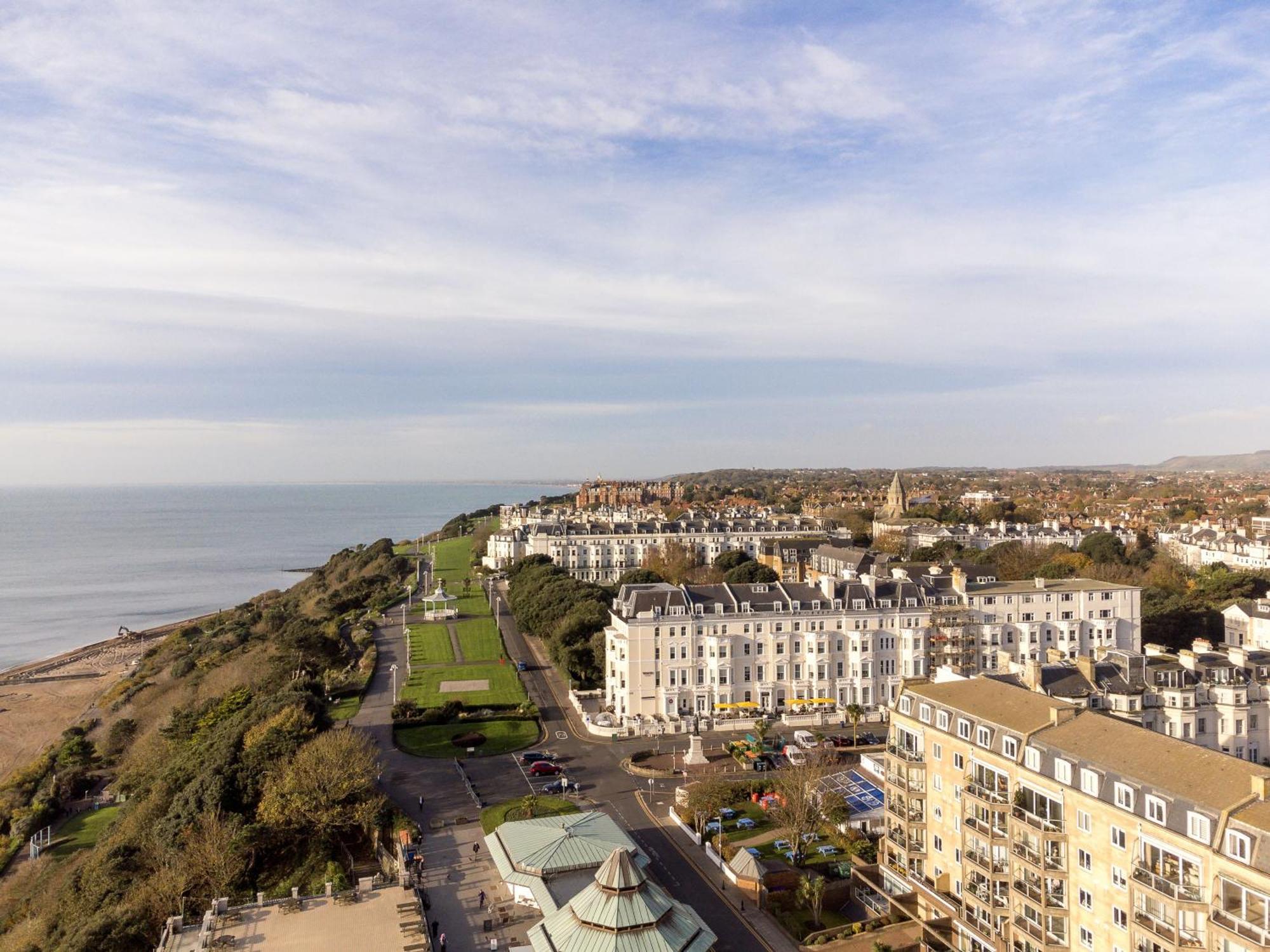 Отель Voco The Clifton Folkestone By Ihg Экстерьер фото