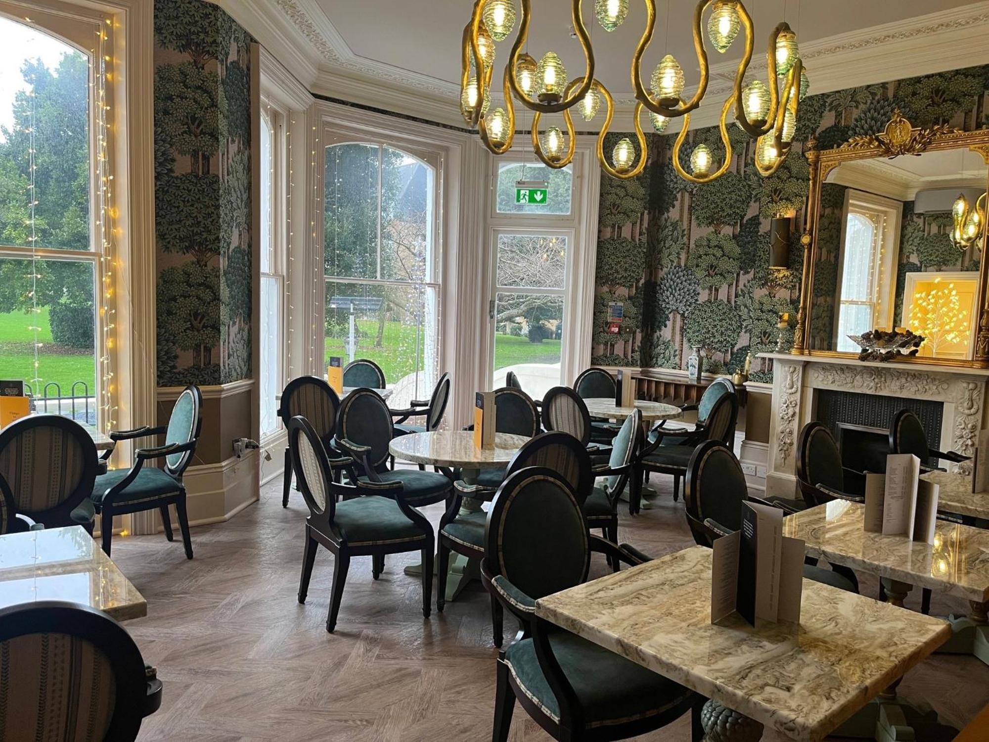 Отель Voco The Clifton Folkestone By Ihg Экстерьер фото